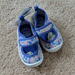 Baby water shoes size 4